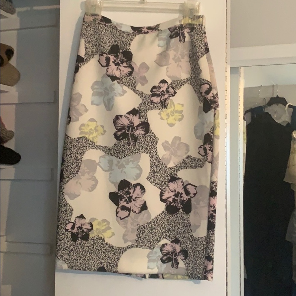 Midi skirt perfect for the spring